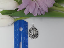 Load image into Gallery viewer, ps7054 - Sterling Silver Cowboy Hat with Rope (Middle Charm)