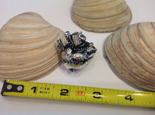 Load image into Gallery viewer, rs7616 - Sterling Silver Sacred Heart With Sterling Cross And Zig Zag Open Center, On Zig Zag Shank