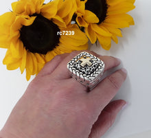 Load image into Gallery viewer, rc7239 - Sterling Silver Shank with Stars, Sterling Silver Rope Around Crater with Gold Cross