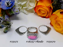 Load image into Gallery viewer, rs5070 - Sterling Silver Crosshatch Ring Guard (Ring on Right)