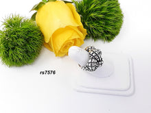 Load image into Gallery viewer, rs7576 knot ring with squares