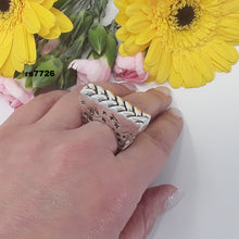 Load image into Gallery viewer, rs7726 braided stack ring