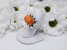 Load image into Gallery viewer, rs8171 - Weave Ring with Square Top And 1/2 Moon Stone