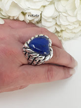 Load image into Gallery viewer, rs8261 - Sterling silver dashed line heart ring with twisted rope top and heart hand-cut stone