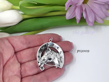Load image into Gallery viewer, ps3009 - Large Sterling Silver Winners Circle