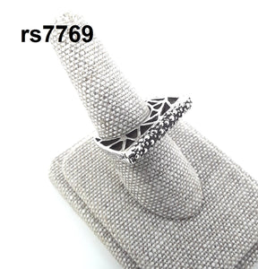 rs7769 - Sterling Silver Caviar Top w/Flat Triangles on Shank