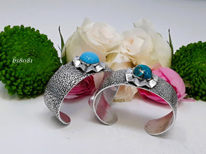 bs8081 - cuff with fan top and center stone