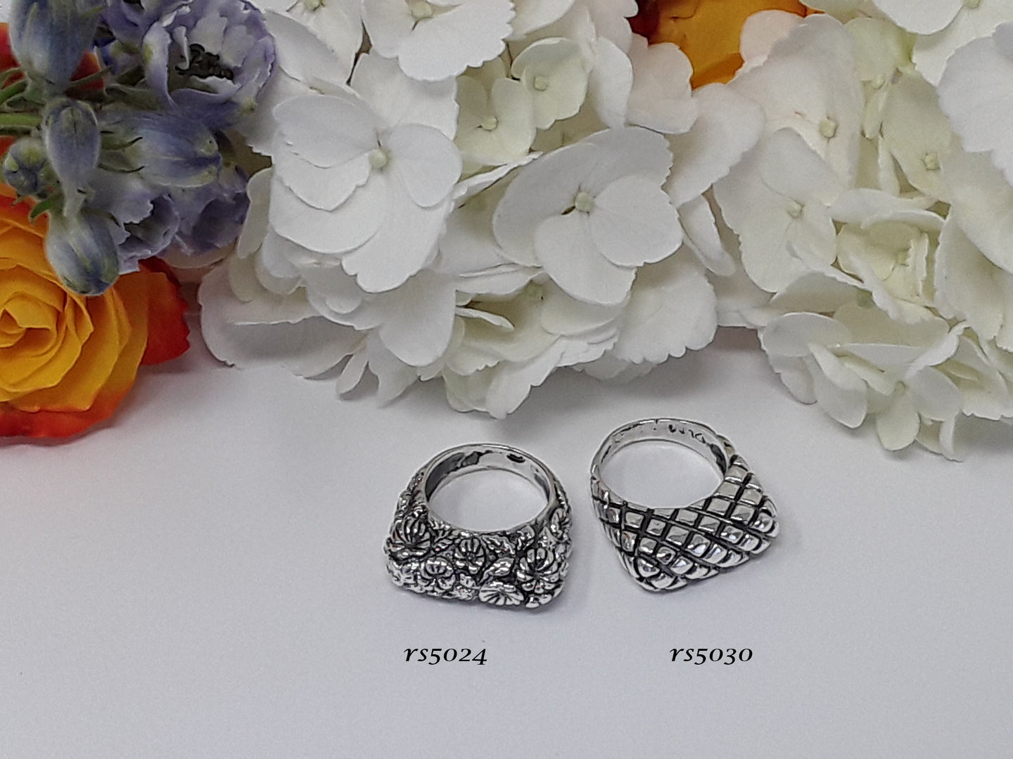 rs5030 - Sterling Silver Crosshatch Stack Ring (Ring on Right)