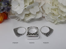Load image into Gallery viewer, rs5070 - Sterling Silver Crosshatch Ring Guard (Ring on Right)
