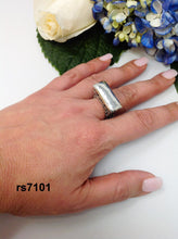 Load image into Gallery viewer, rs7101 - Sterling Silver Wide Hammered Bar Ring With Smooth Hammered Top
