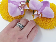 Load image into Gallery viewer, rs7277 sterling silver longhorn ring rope border

