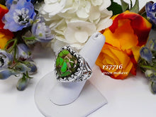 Load image into Gallery viewer, rs7716 - Sterling Silver Swirl Side Heart Ring w/Stone Heart
