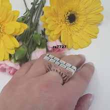 Load image into Gallery viewer, rs7727 sterling silver brick top stack ring
