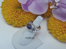 Load image into Gallery viewer, rs8255 - Sterling silver ring with starbursts &amp; stone
