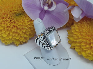 rs8272 - Sterling silver scallop ring with crosshatch